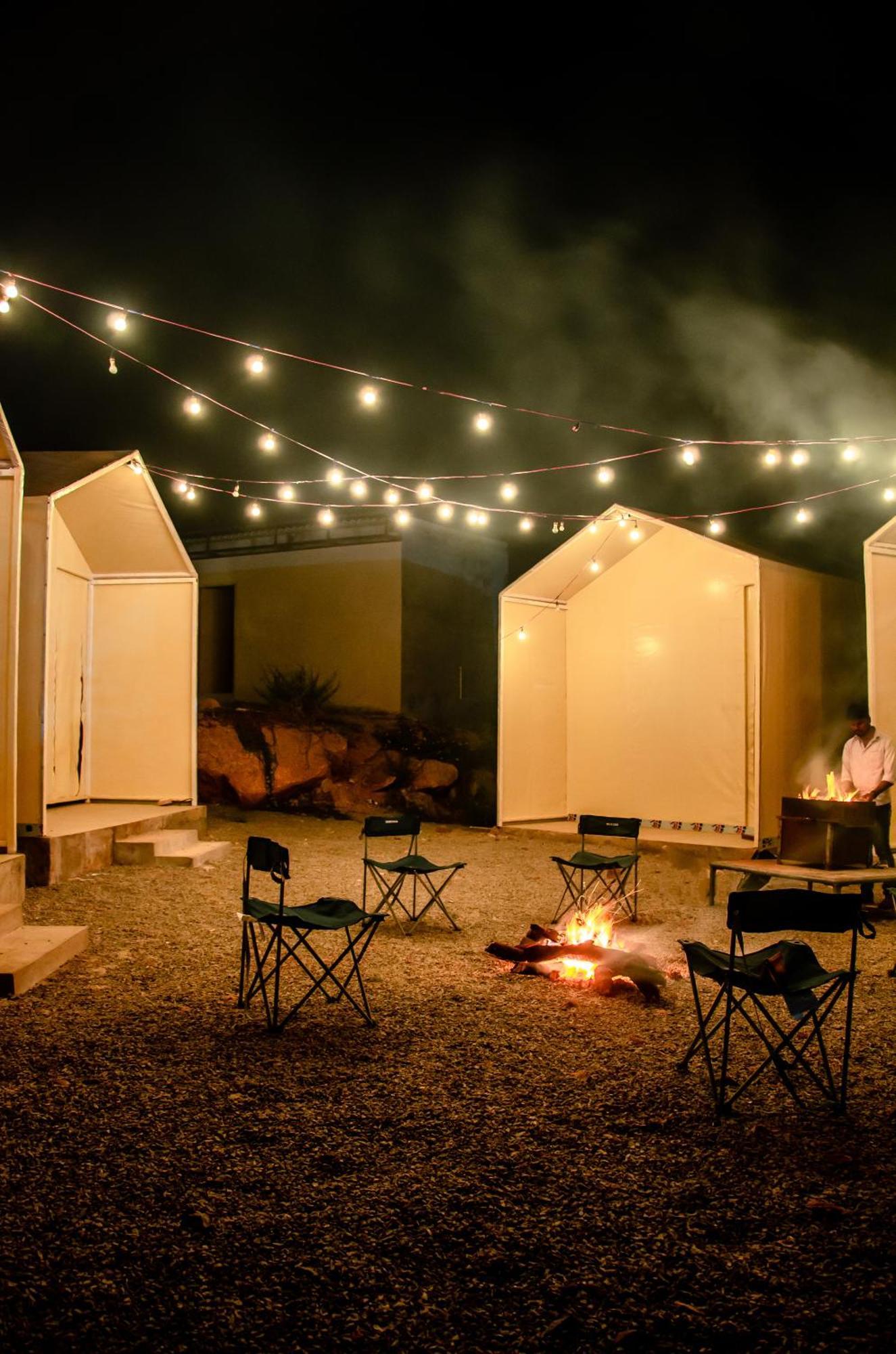 Hotel Rustic Vogue Shamirpet Exterior foto