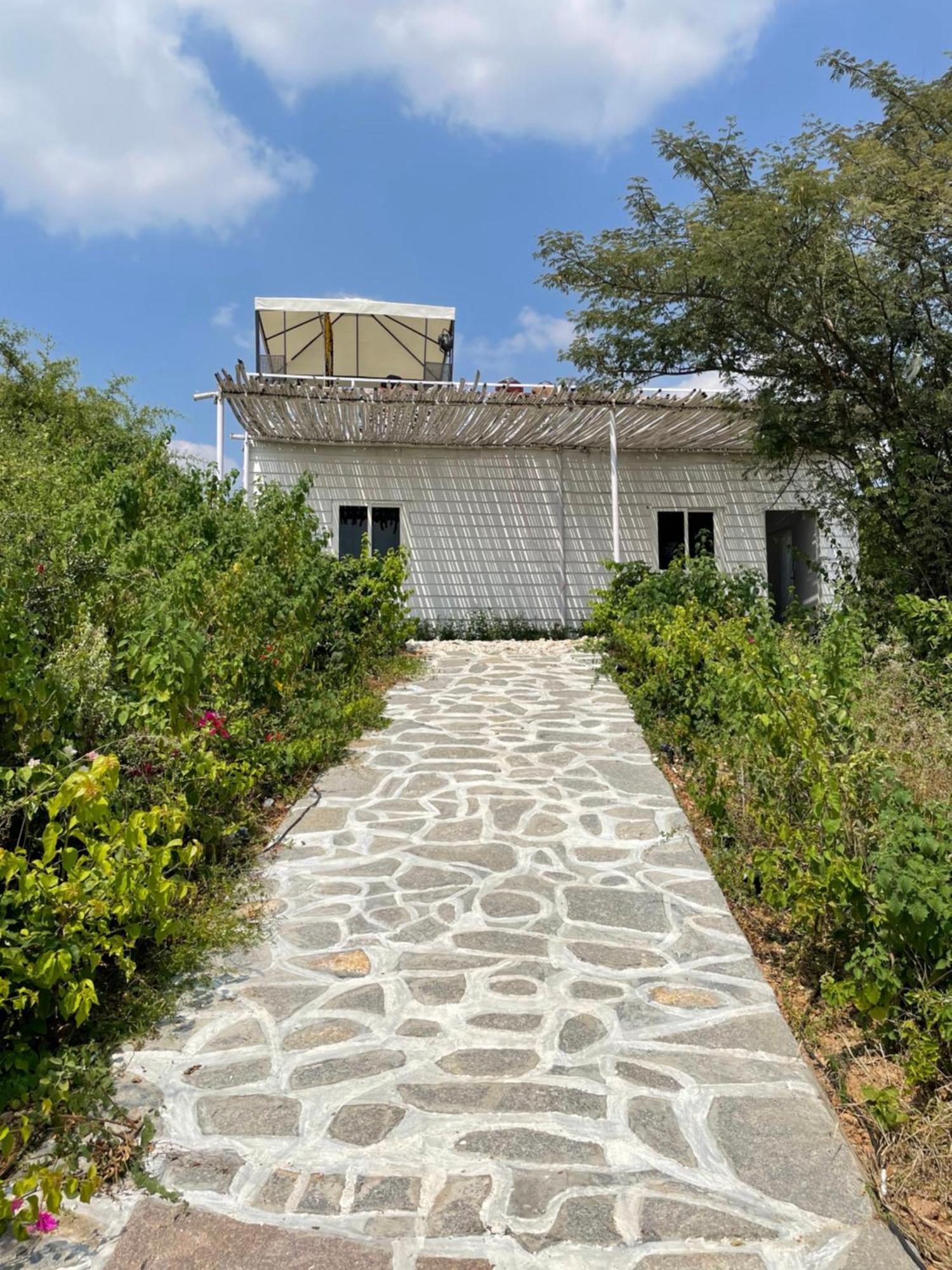 Hotel Rustic Vogue Shamirpet Exterior foto